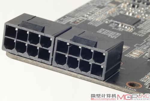 华硕HD7970需要外接双8Pin电源接口（公版需要外接6Pin+8Pin）