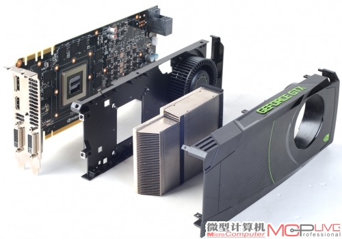 GTX 680的散热模块依旧内置了全覆盖的金属底座，这个设计除了能帮助GPU的周边器件（如显存）散热外，也能起到与金属背板类似的板卡加强筋作用。