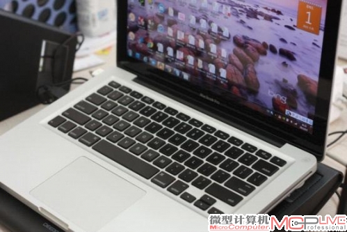 不知道各位喜欢MacBook的什么呢？我就挺喜欢它的键盘的设计，很漂亮，尽管手感不如我之前用的Thinkpad。