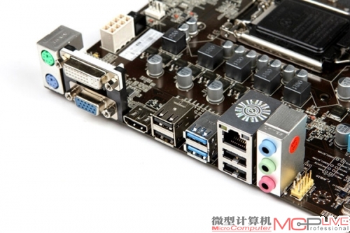 全接口VGA+DVI+HDMI，蓝色USB3.0高速接口。