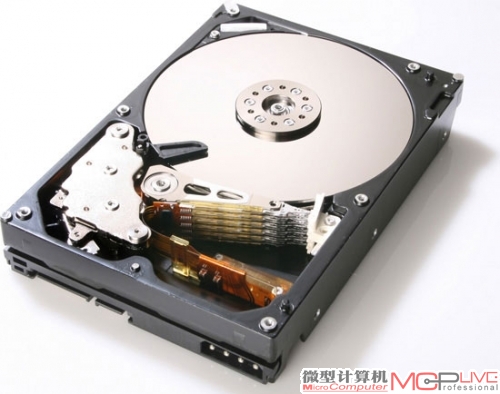 七碟7TB！日立宣布充氦硬盘